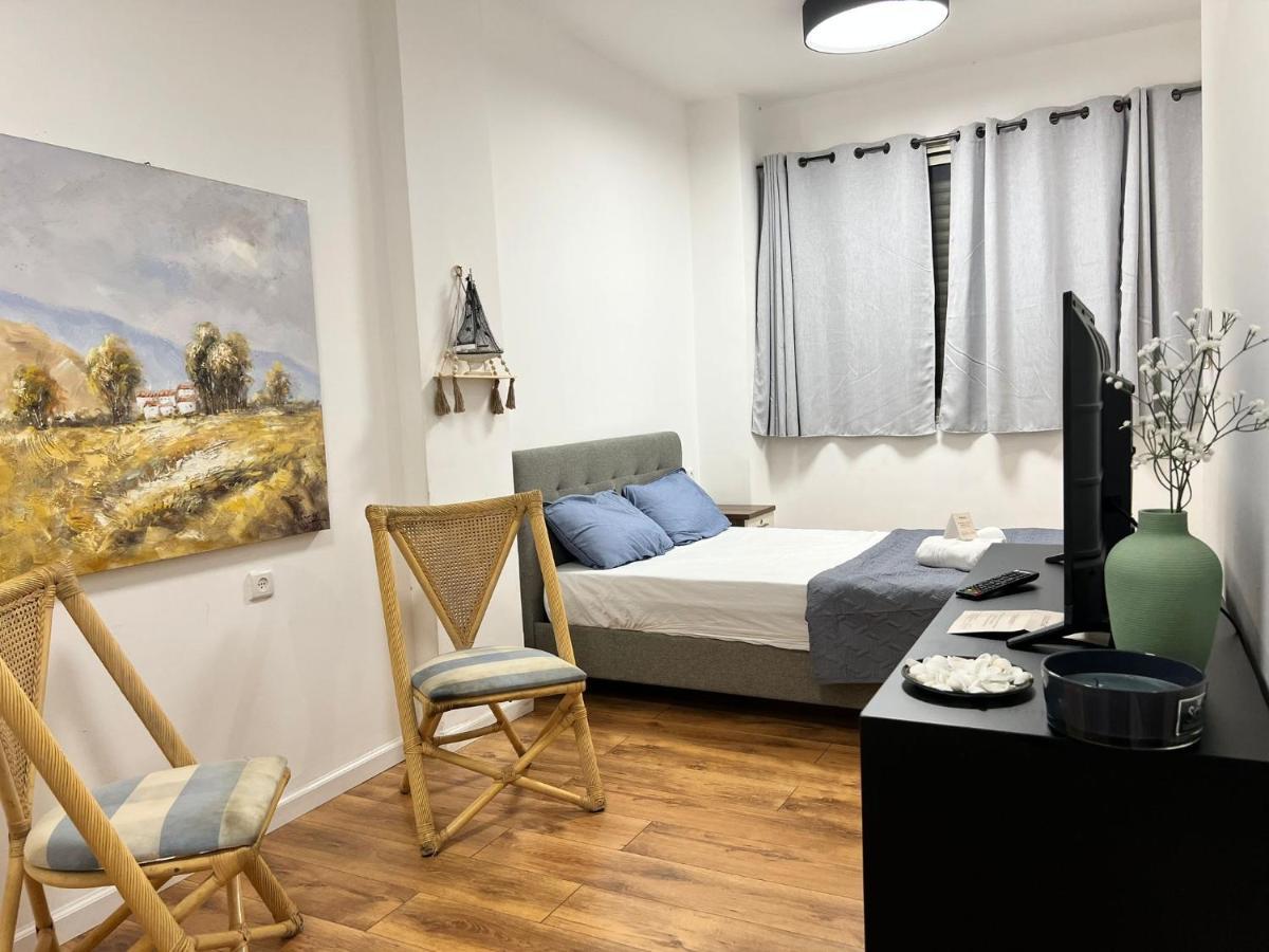 Godson Talpiot Aparthotel Haifa Exteriör bild