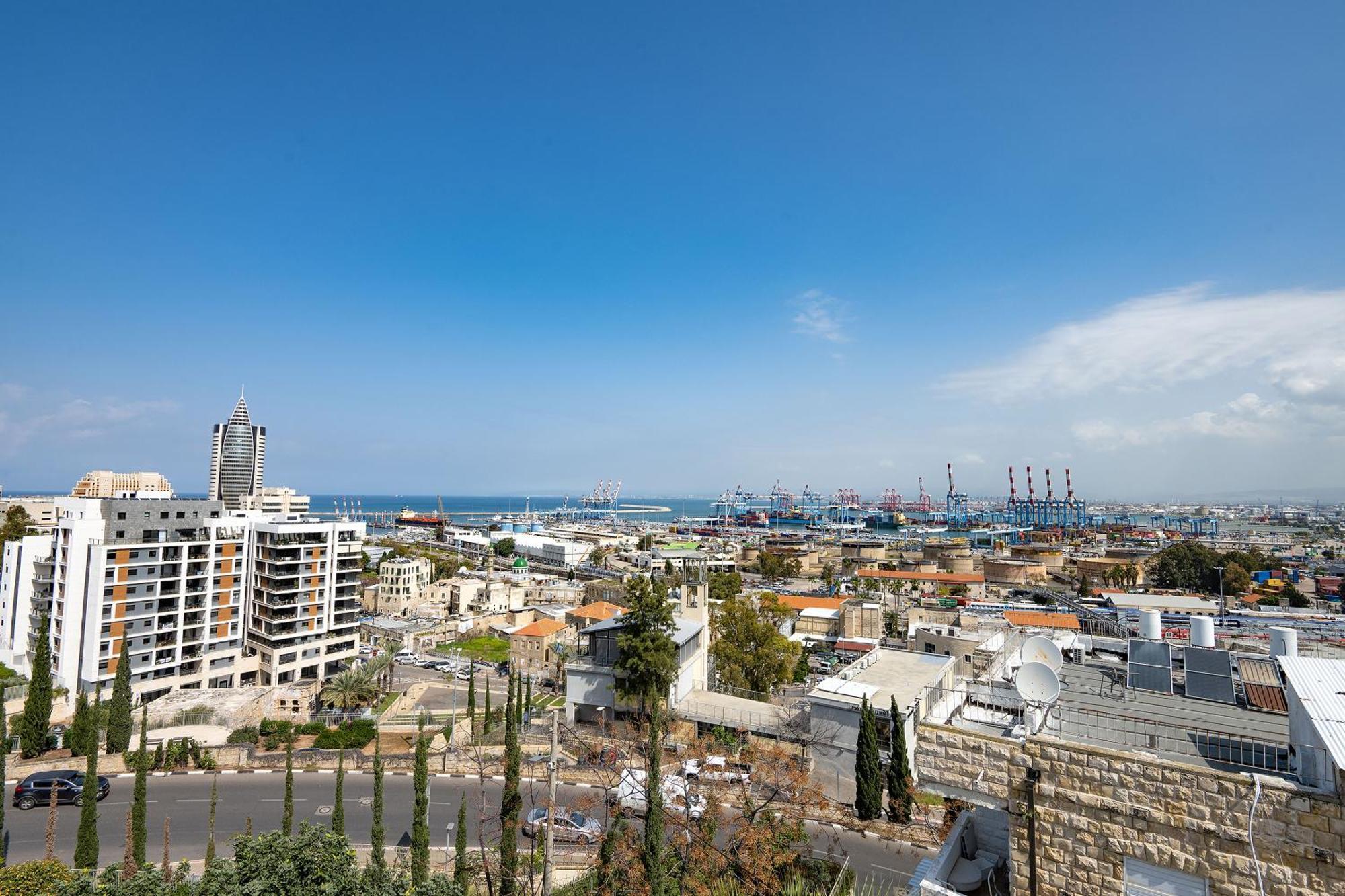 Godson Talpiot Aparthotel Haifa Exteriör bild